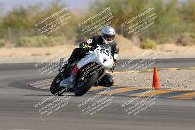 media/Nov-05-2022-SoCal Trackdays (Sat) [[f8d9b725ab]]/Turn 2 (1120am)/